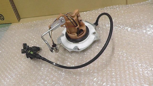 カブFI AA01 の フューエルポンプ 燃料ポンプ 1760074036
