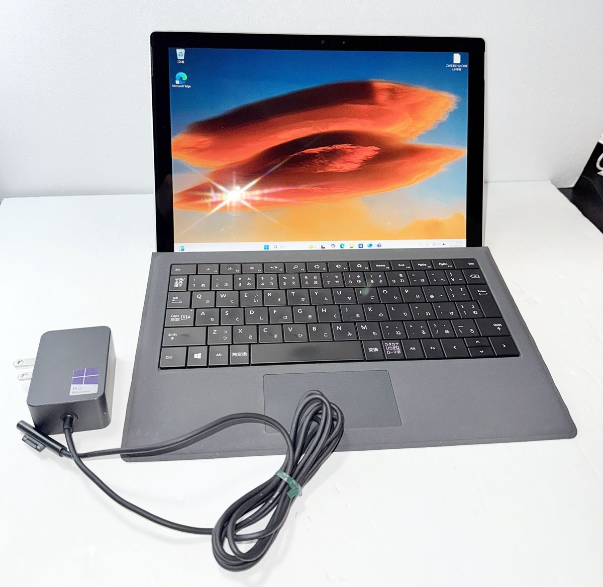 【HY】【中古】Microsoft Surface Pro 5 256GB Core i5 7300U 2.6GHz/8GB/256GB(SSD)/12.3W/(2736x1824)/windows11Pro[送料無料(一部地域を除く)]HY001