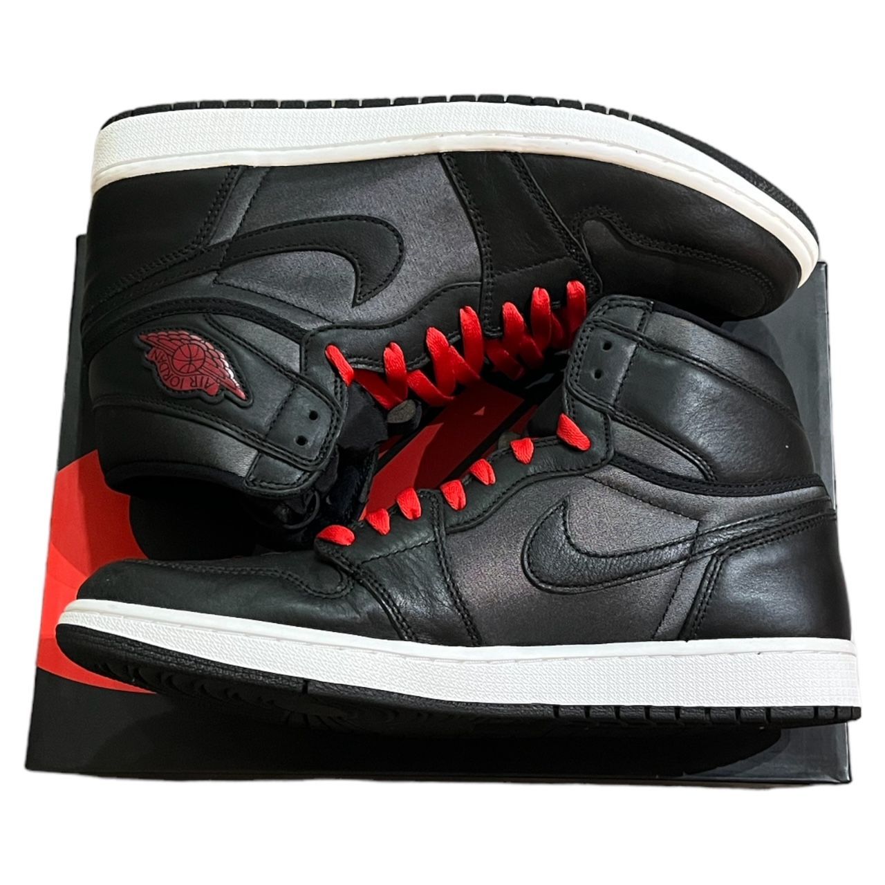 国内正規 Nike Air Jordan 1 Retro High OG BLACK SATIN 555088-060 