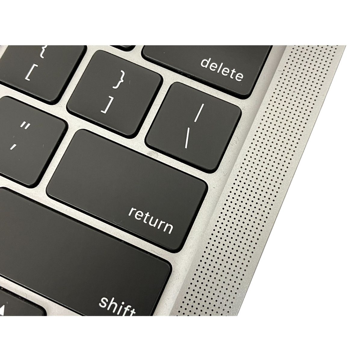 Apple MacBook Pro 13インチ M1 2020 13.3インチ ノート PC 16GB Apple MacBook Pro 13インチ M1 2020 13.3インチ ノート PC 16GB