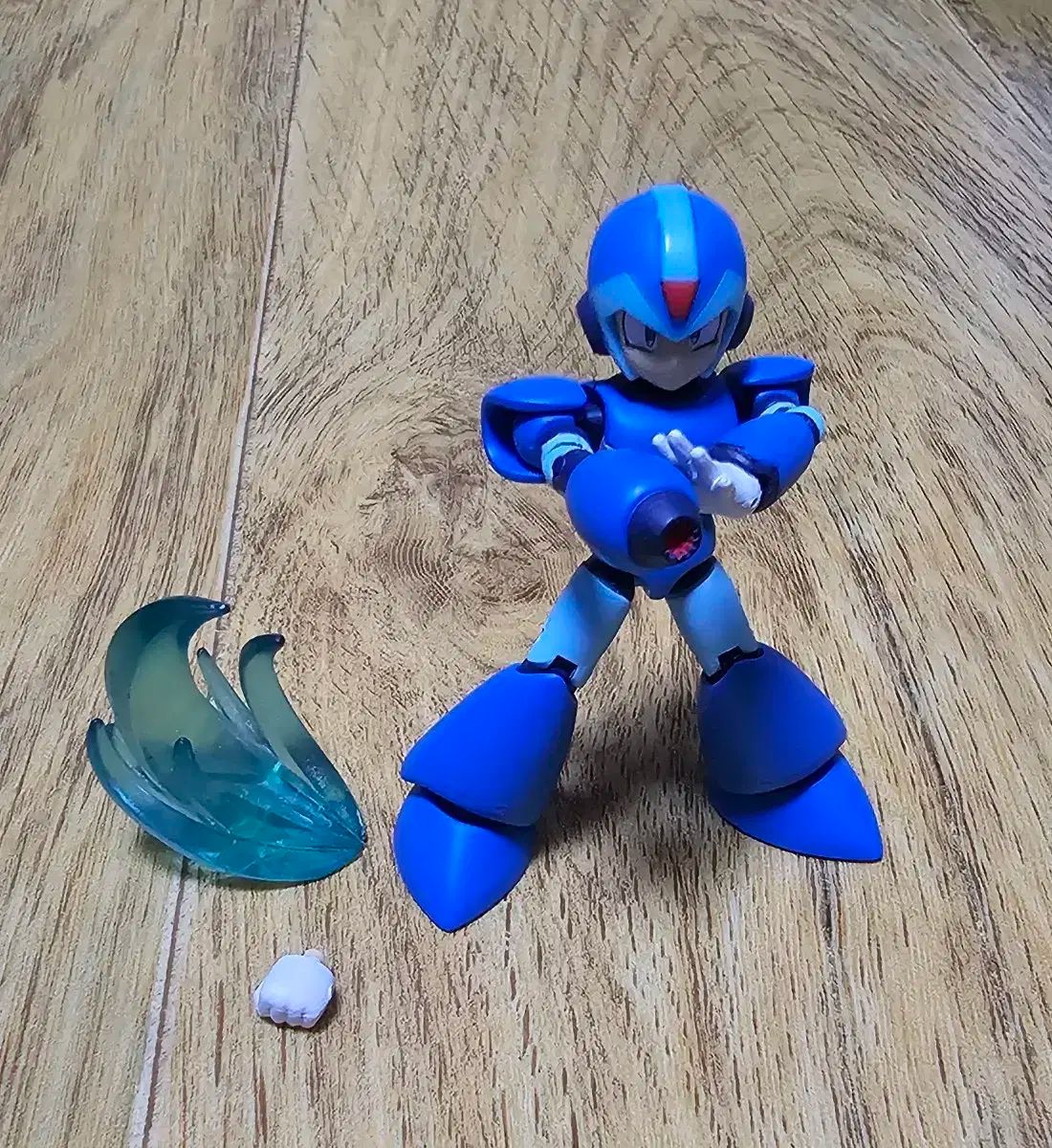 バンダイ