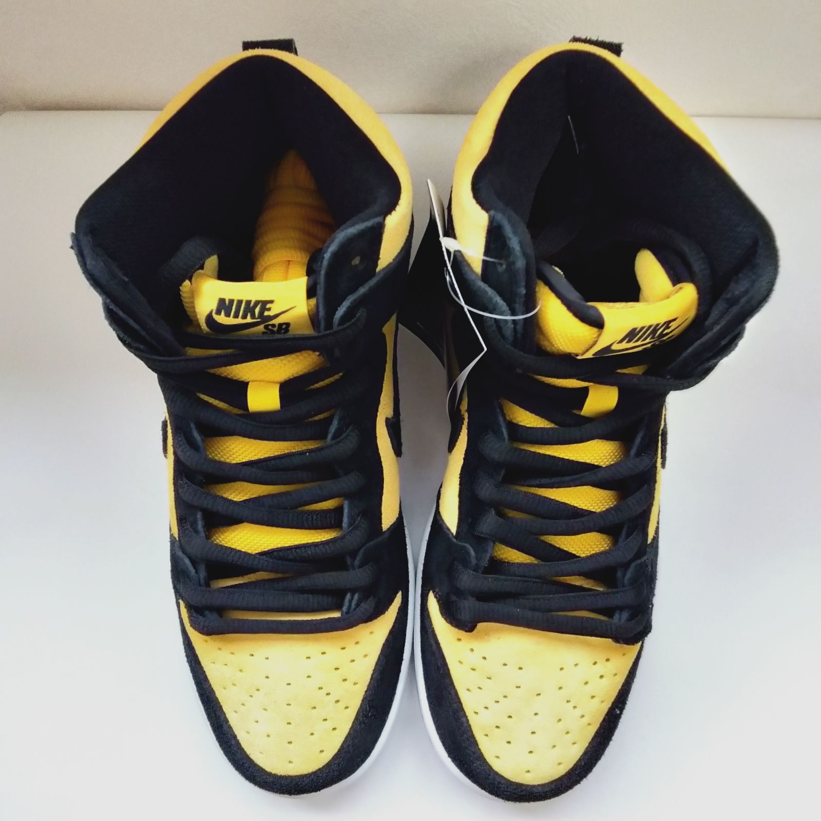 NIKE SB DUNK HIGH PRO MAIZE AND BLACK - メルカリ