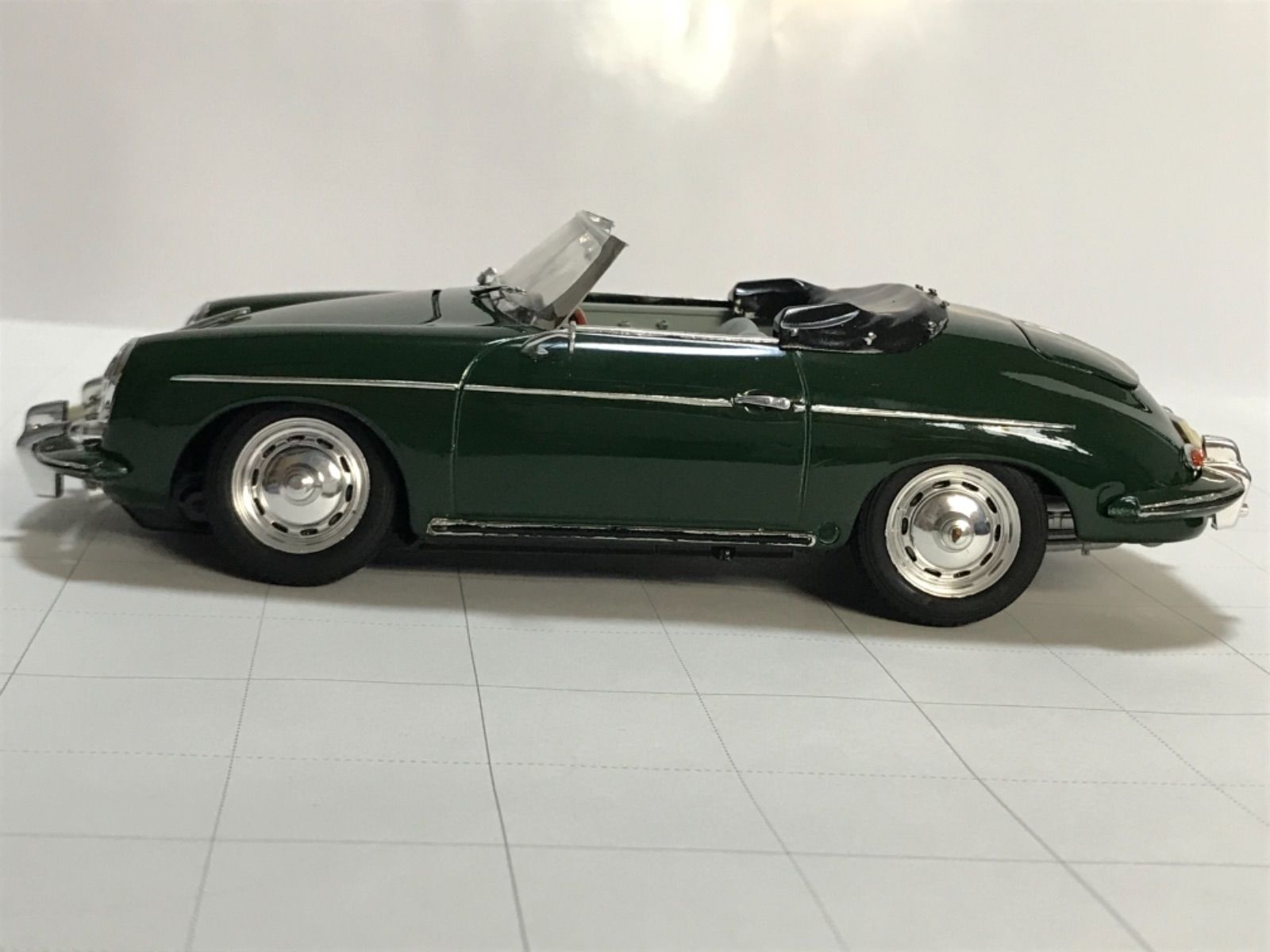 フジミ ポルシェ356Bロードスター1600S 1/24のプラモデルの完成品 