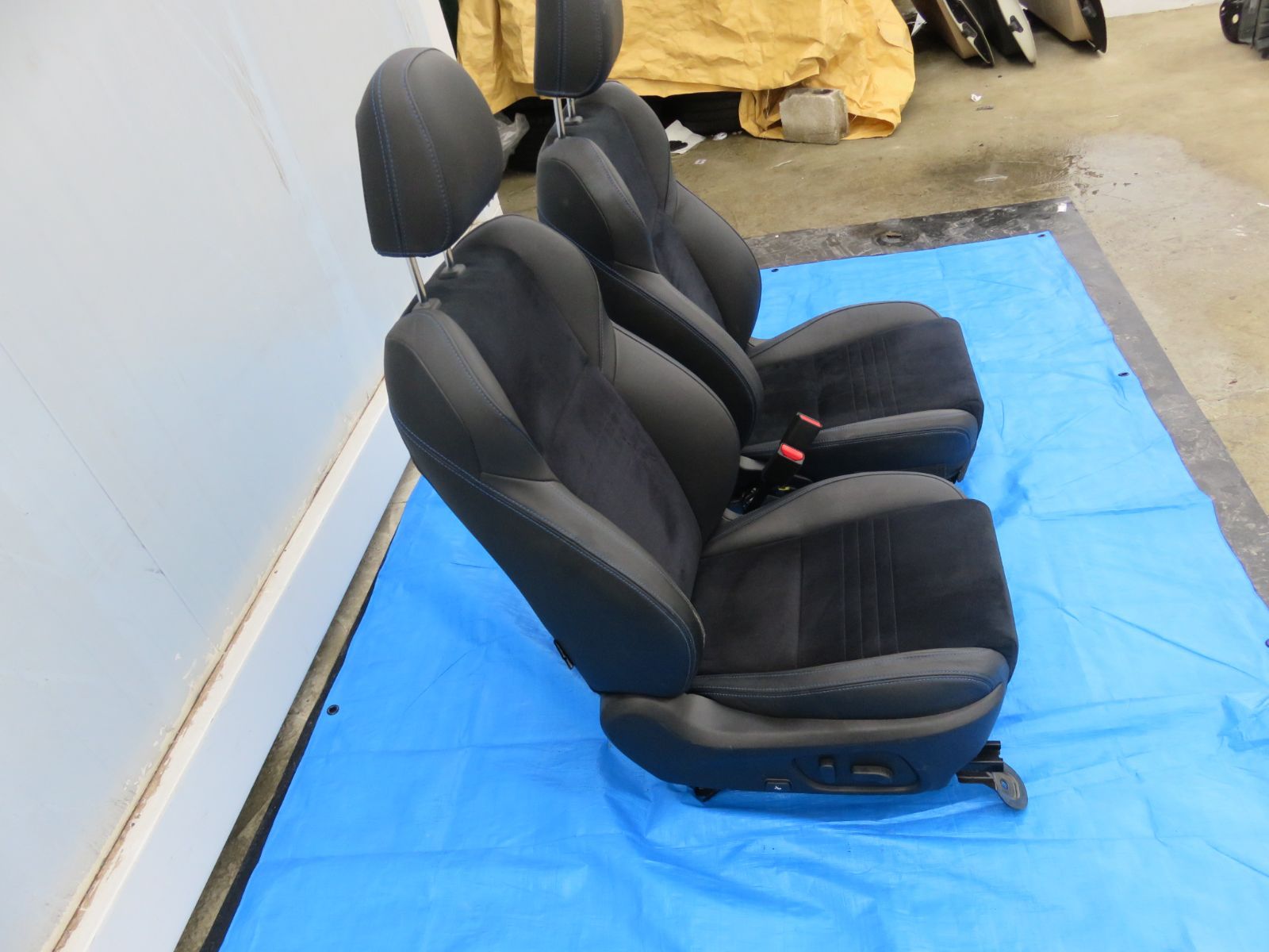 SFC2732 スバル VM4 VMG レヴォーグ 純正 ハーフレザー フロントシート 左右セット 運転席 助手席 FFCRYSTALESIA_COM