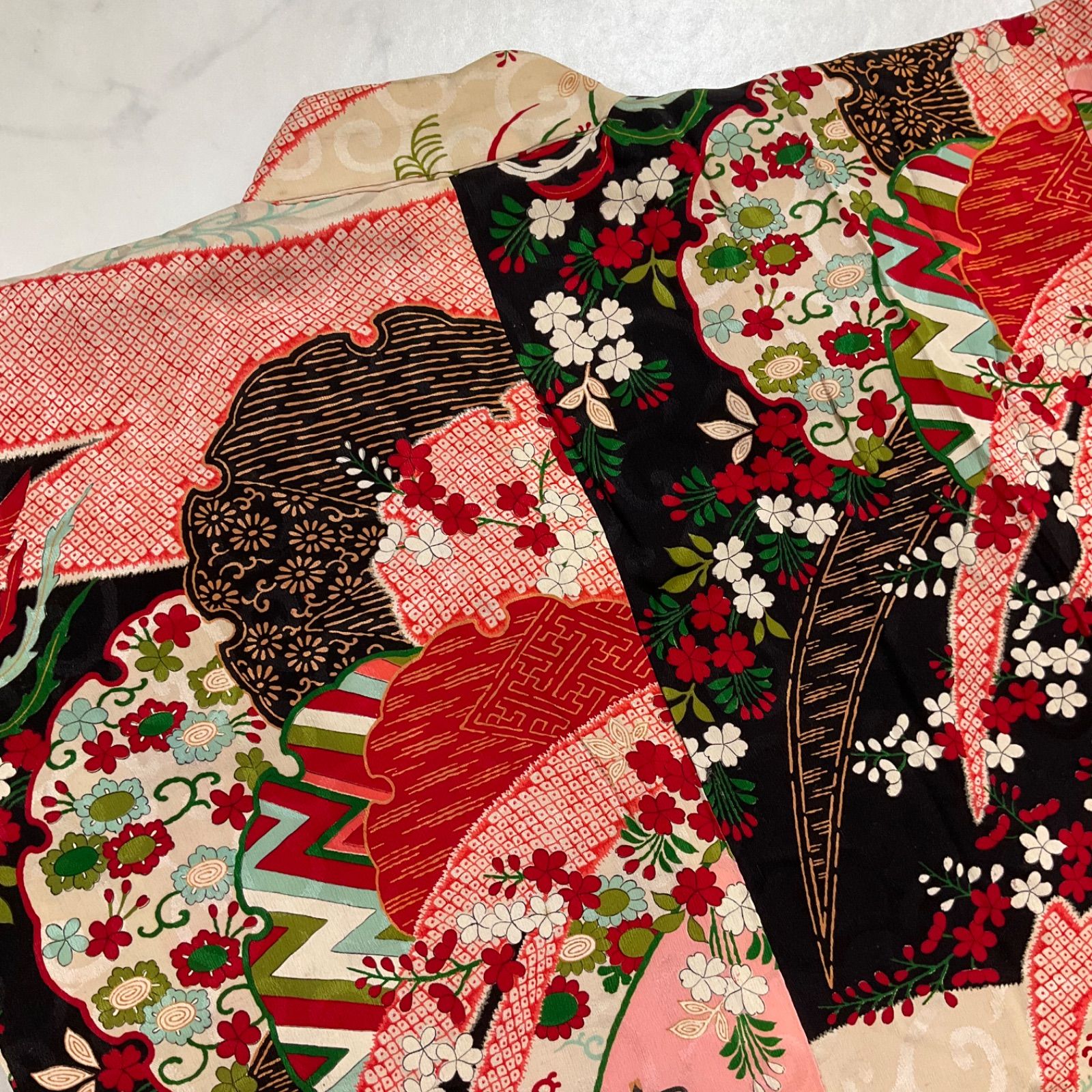 one◆7歳くらい用◆ ◆アンティーク子供着物◆綸子正絹◆七五三◆裄58肩丈142◆七五三お詣り女の子着物こどものひお正月卒業式十三詣り◆G313