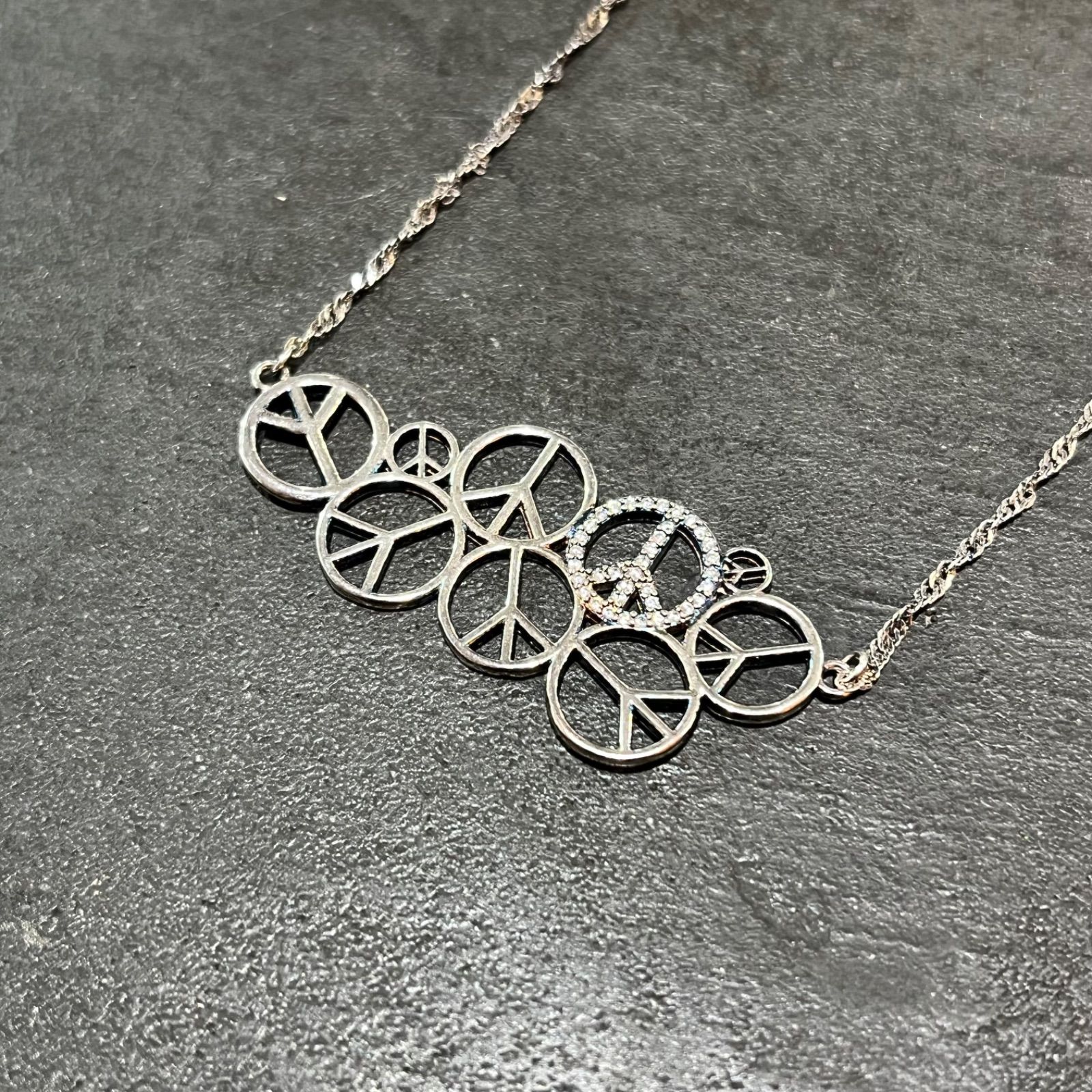 FAF (FAKE AS FLOWERS) Peace Necklace ピースネックレス