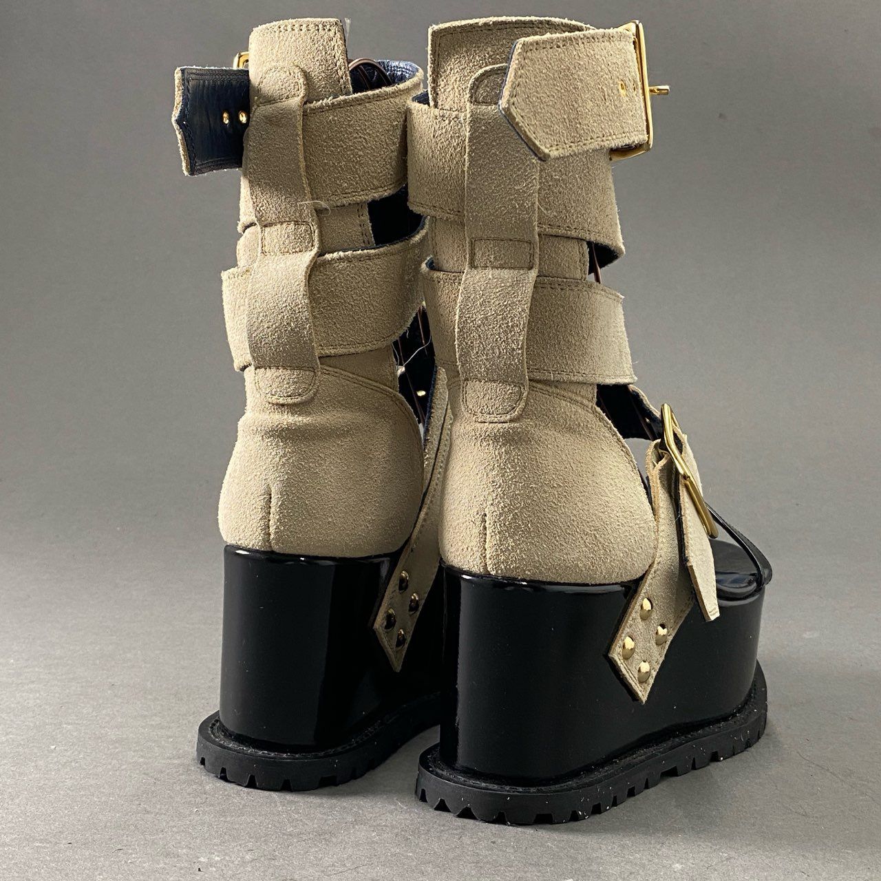 4f20 sacai サカイ ベルトブーツサンダル 35 ベージュ ブラック レザー 厚底 vibram 日本製 シューズ - メルカリ