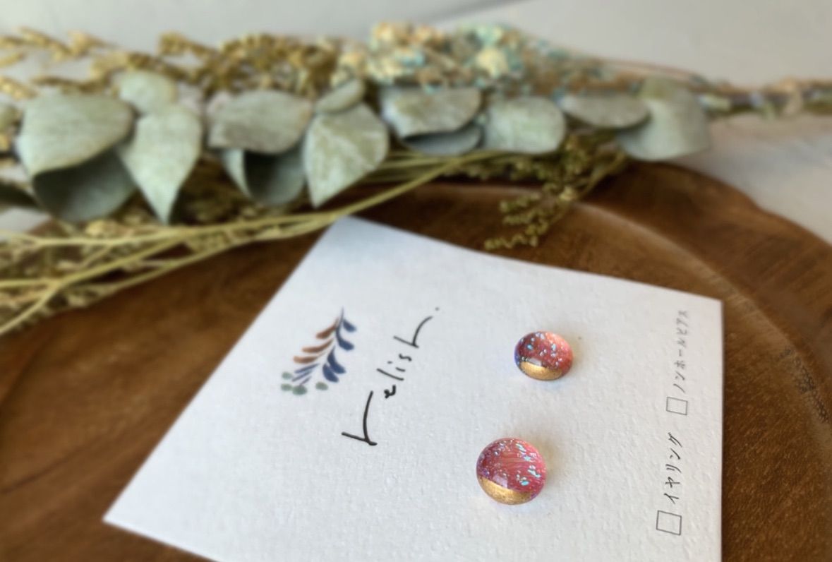 ベロアチャイナトップス 被宝園（ヒホウエン）の「花束とアゲハの