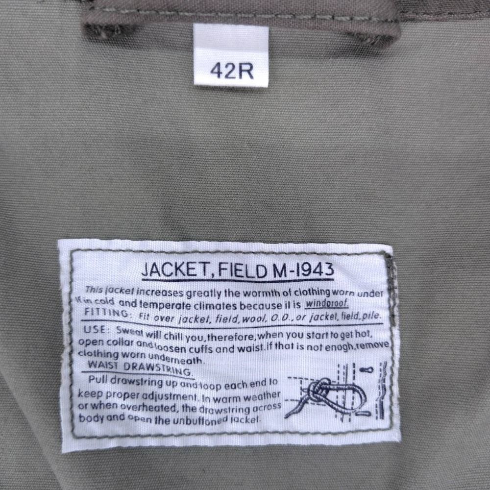 カーキグリーン