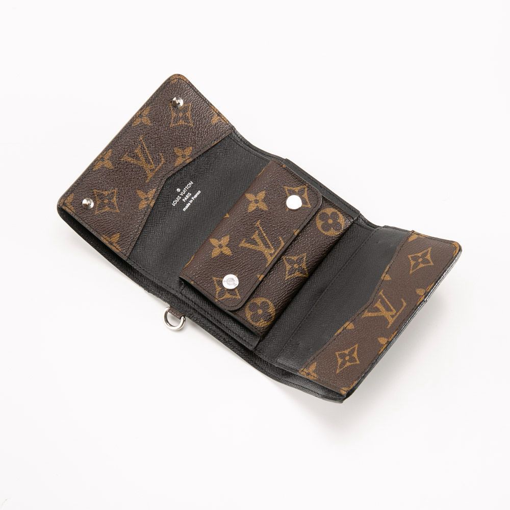 ルイヴィトン　モノグラム　財布 ルイ・ヴィトン LOUIS VUITTON 折り財布 モノグラム マカサー