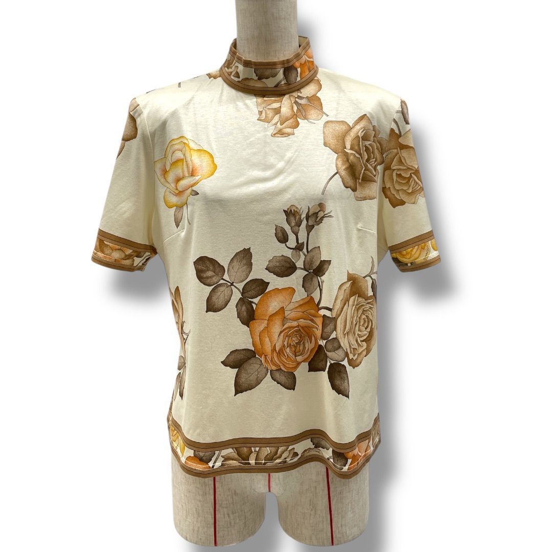 LEONARD レオナール シャツ　カットソー　ポロシャツ　花柄 LEONARD（ポロシャツ）のフリマアイテム一覧