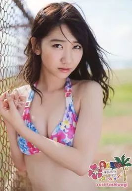 中古】生写真(AKB48・SKE48) 柏木由紀/上半身・水着花柄・左手前