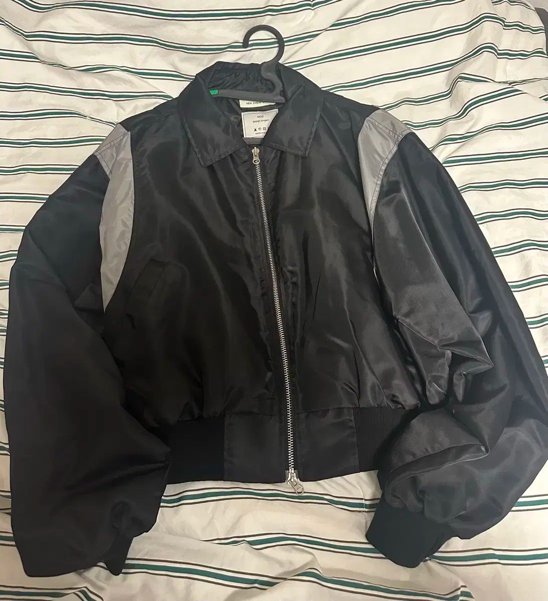 NEWCHEAPCHIC ボンバー 出品
