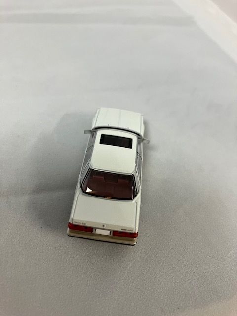 トミカ クラウン ハードトップ 1/64ロイヤルサルーンG、83年式2