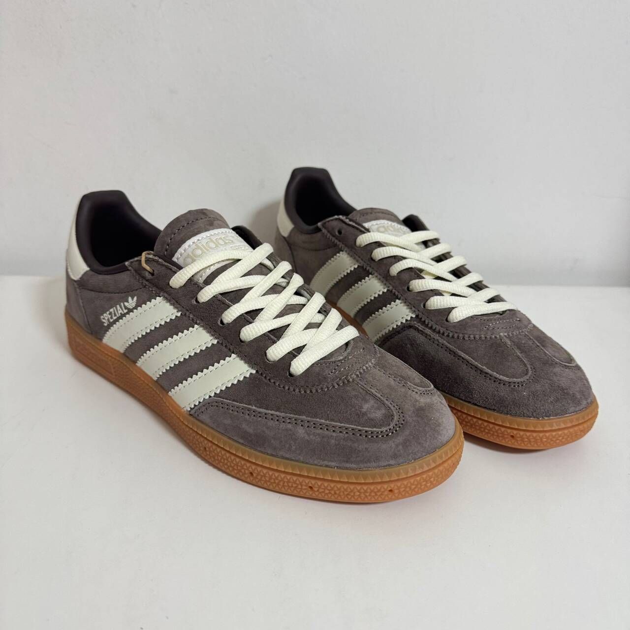 adidas originals HANDBALL SPEZIAL シューズ 男女兼用 スポーツシューズ スニーカー アディダス ローカットスニーカー カジュアルシューズ 防滑 ブラウン&ホワイト