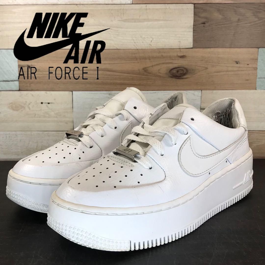 人気 NIKE AIR FORCE 1 SAGE LOW TRIPLE WHITE エア フォース 1 セージ
