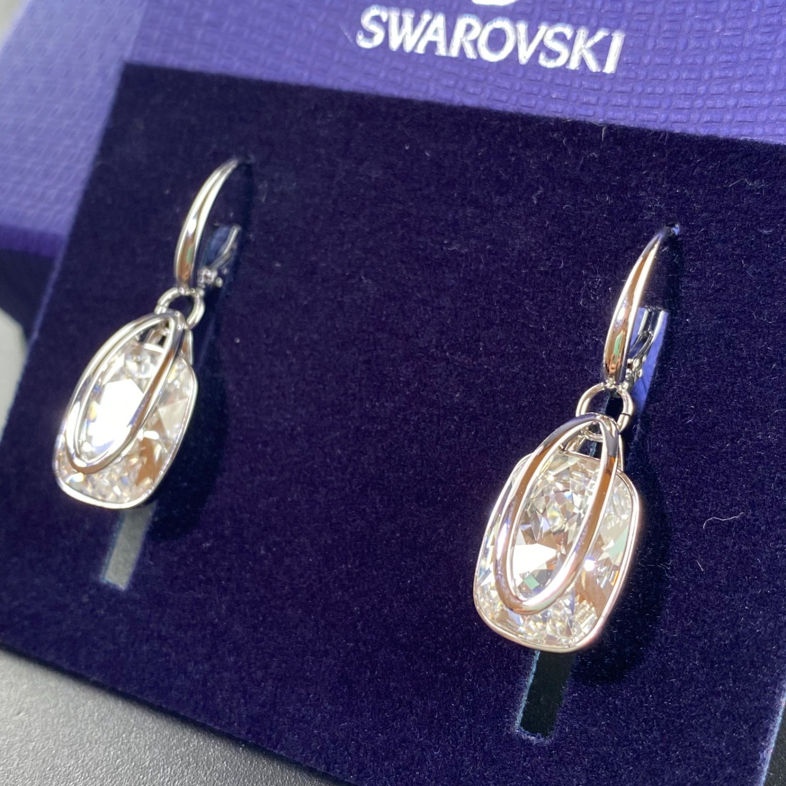 訳あり】スワロフスキー SWAROVSKI HOLDING ピアス ドロップ