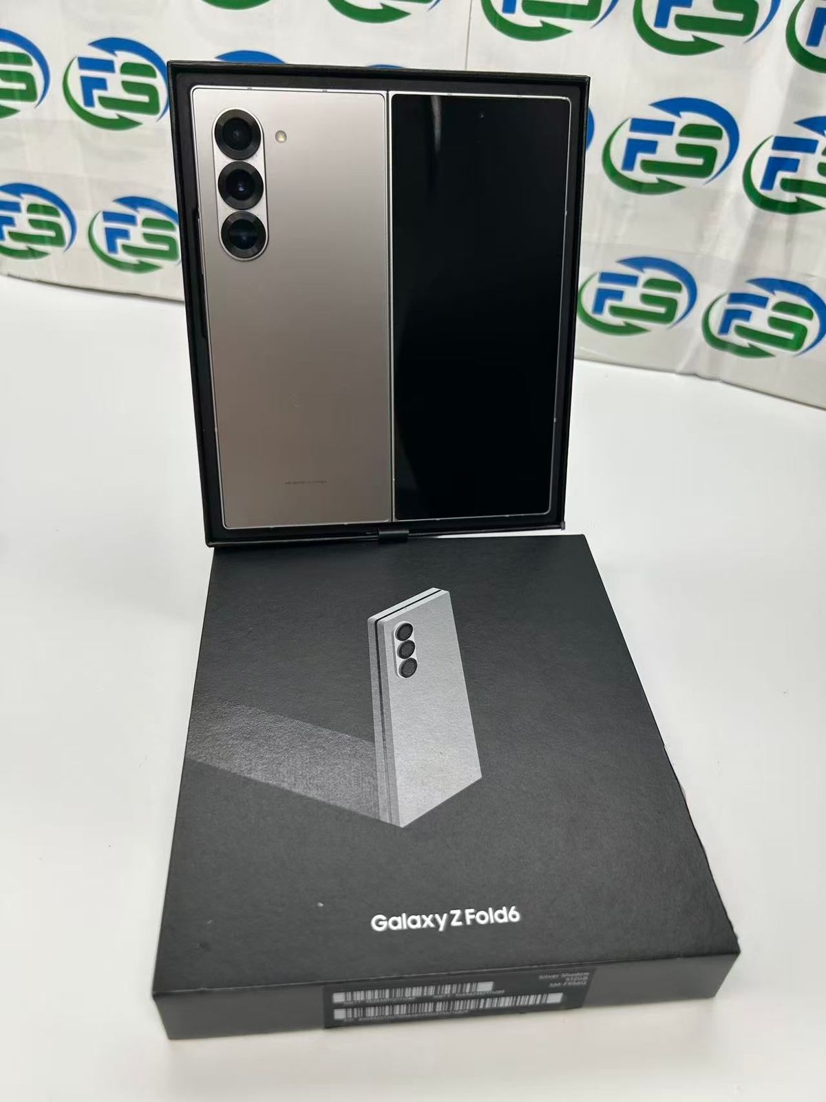 Galaxy Z F 6 SM-F956Q 12GB 512GB シルバーシャドウ SIMフリー