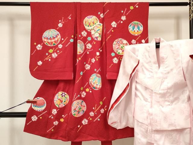 【新品】七五三 3歳 正絹　着物+長襦袢セット　女の子　三つ身　赤 七五三 正絹 着物 3歳 女の子 被布 赤 桜 三ツ身着物 白 鞠 菊 被布
