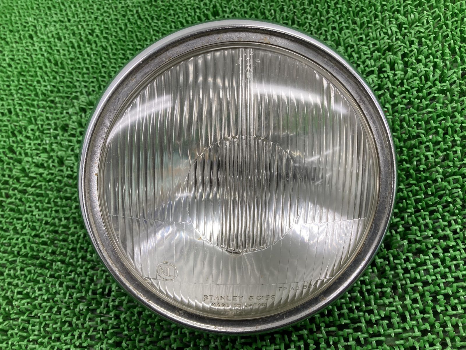 CB400FOUR ヘッドライトケース 6.0159 CB400F-1017*** ホンダ 純正 中古 CB400F-1017 DREAM ヨンフォア 旧フォア 割れ欠け無し