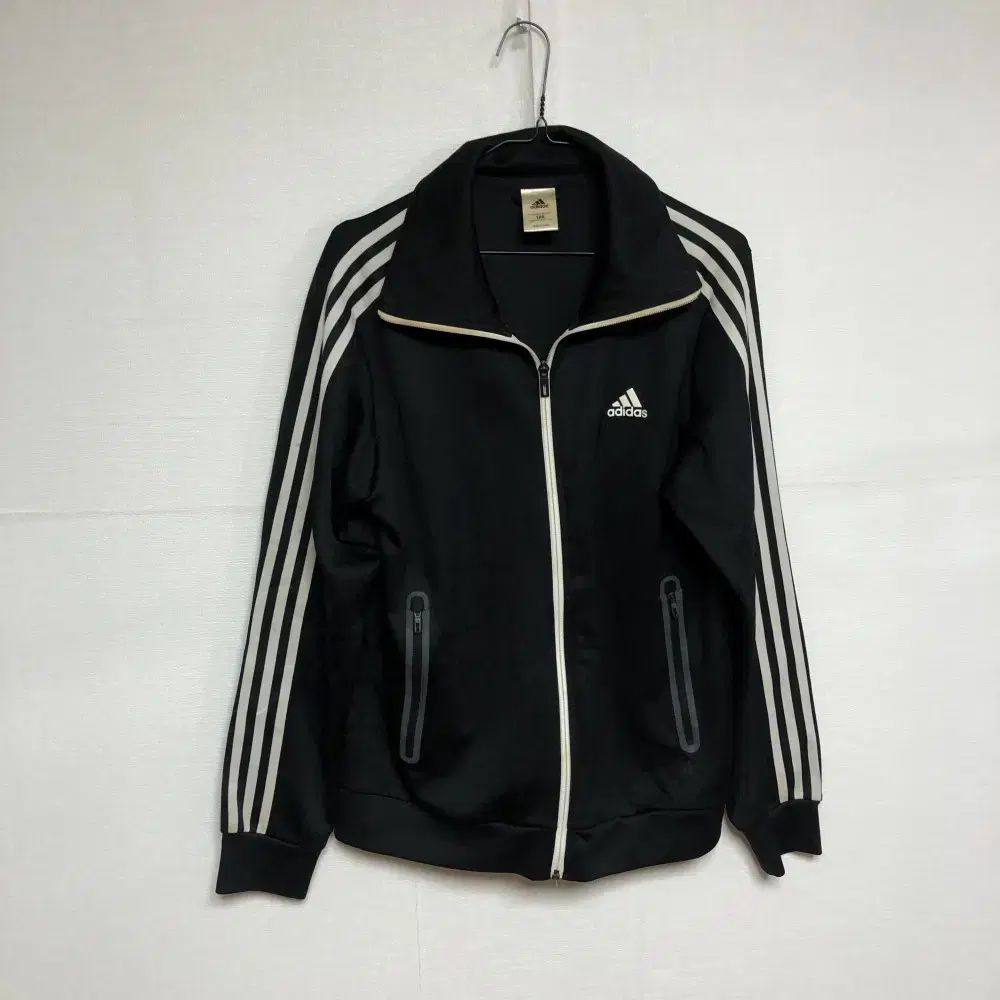 たぴおかadidas ジップアップジャケット たぴおか様専用adidas ジップアップジャケット