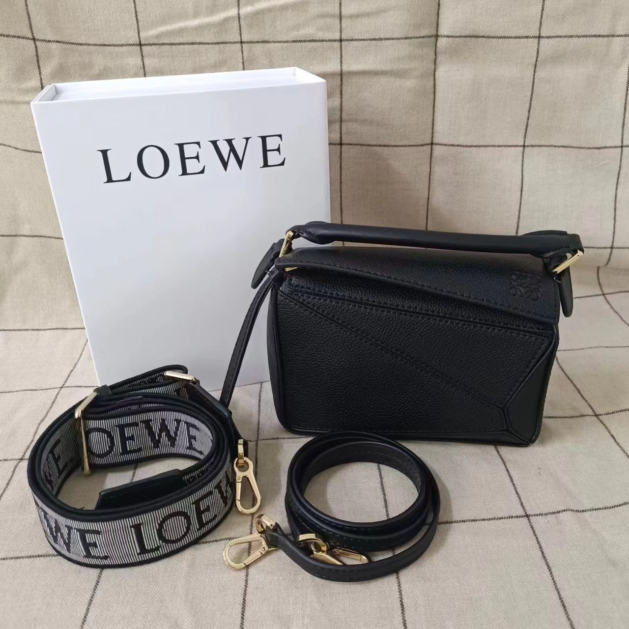 【極美品】LOEWE ロエベ ショルダーバッグパズルバッグ ミニ ブラック