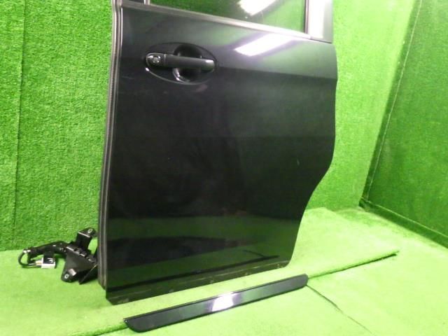 フ ワゴン DBA-MM32S 左RドアASSY ZJ3 黒 プライバシーガラス 1A28-73-020A 9134