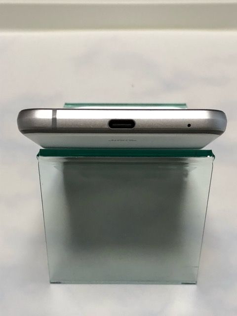 美品 SIMフリー☆ AQUOS sense3 lite SH-RM12 - 中古スマホSHOP