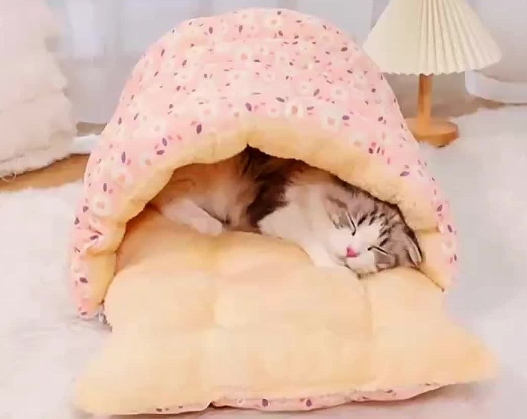 ペットベッド もこもこ 厚手 寝袋 布団 犬用 猫用 ベッド マット ふわふわ かわいい おしゃれ 高品質 花柄 フラワー ピンク ブルー イエロー 秋冬 防寒 暖かい あったか ペット用品 小型犬 中型犬 小型猫 中型猫 大型猫