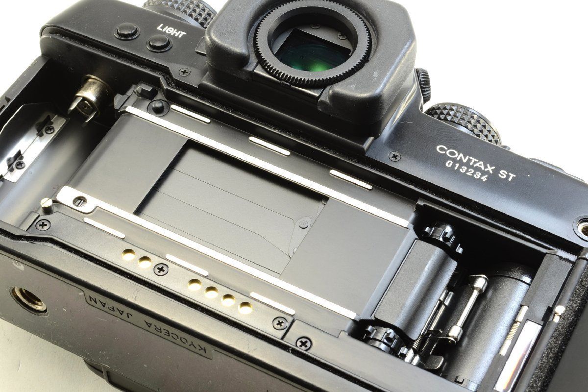 ジャンク 京セラ CONTAX ST フィルム カメラ ボディ 趣味 Y3629987 ジャンク扱CONTAX ST ボディ ⁄ 通電OK 美しい一眼レフの代表CONTAX