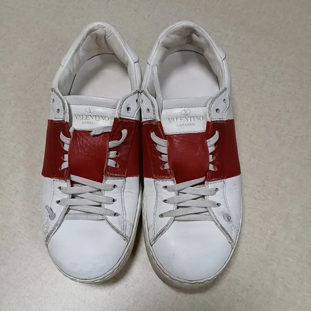 VALENTINO(ヴァレンティノ) スニーカーズ