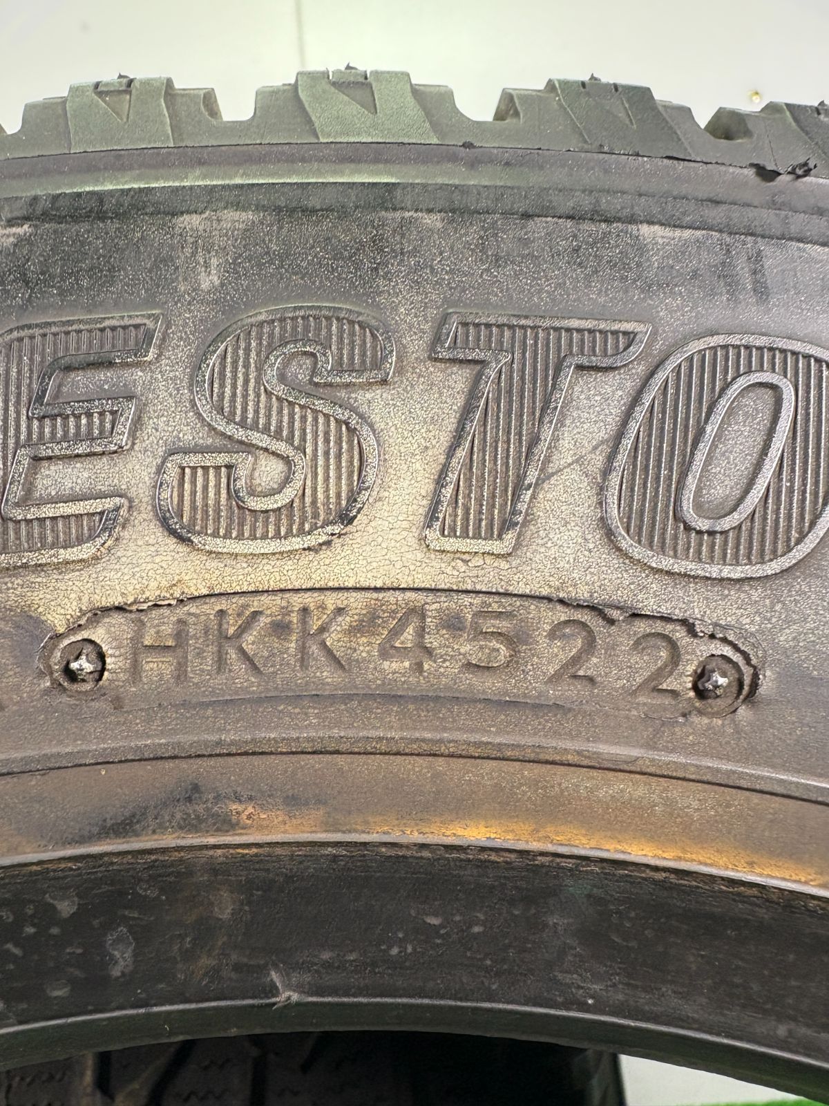 冬タイヤ スタッドレス