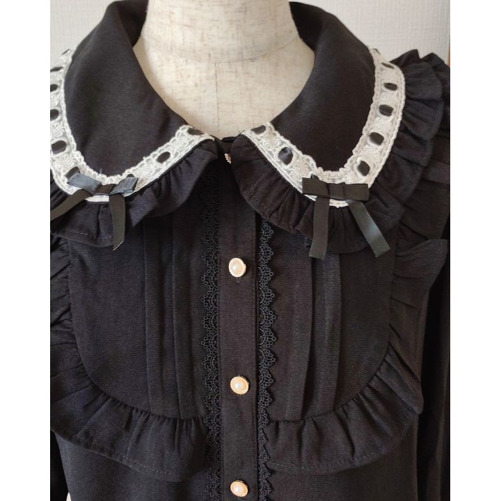 新品未開封♡axesfemme kawaii梯子レース丸襟ブラウス　ベージュ axes femme kawaii（アクシーズファムカワイイ）の「梯子レース