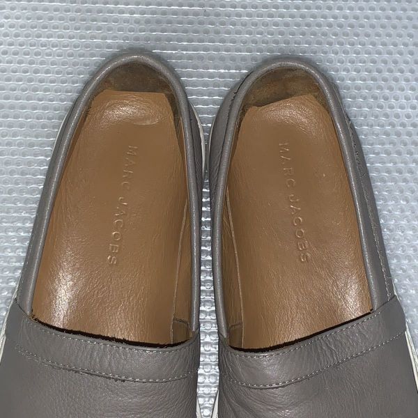 イタリア製 MARC JACOBS サイズ39 24.5cm グレー レザースリッポン シューズ ローファー マークジェイコブス is4-24