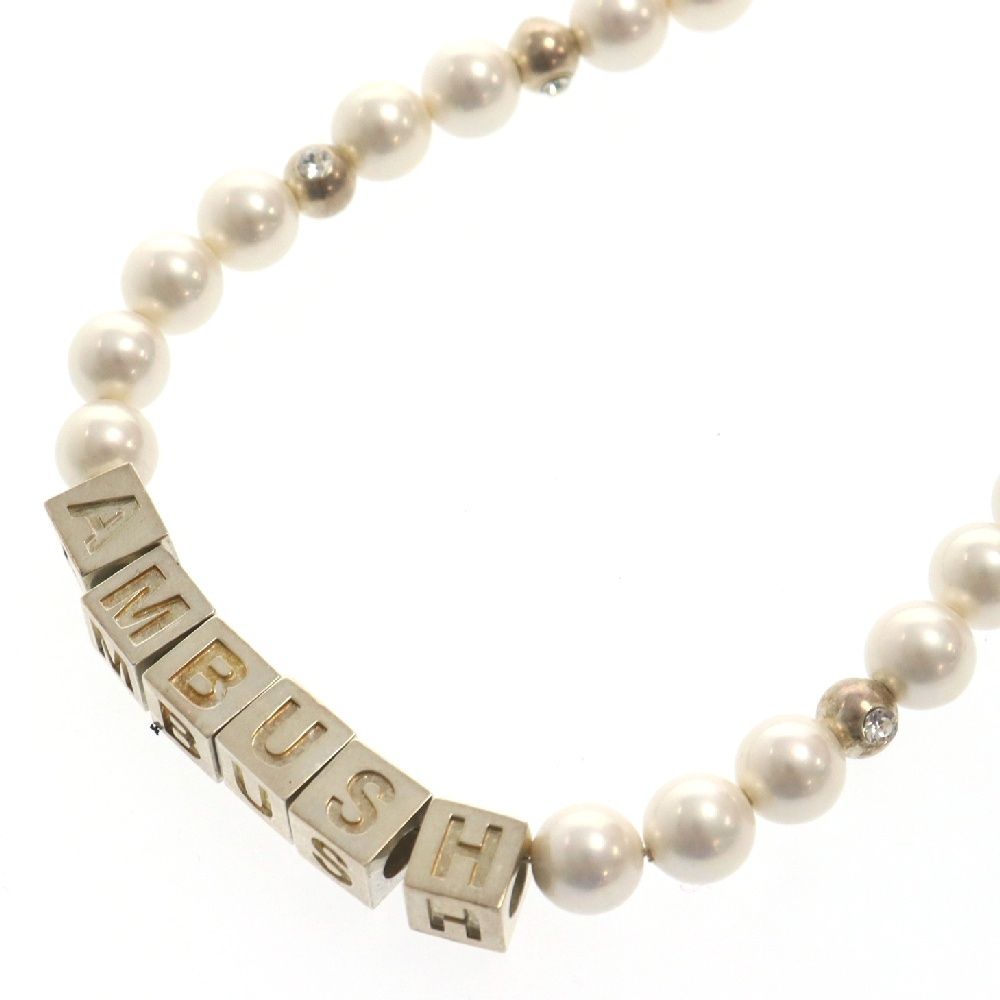 AMBUSH (アンブッシュ) PEARL LETTERBLOCK NECKLACE パール