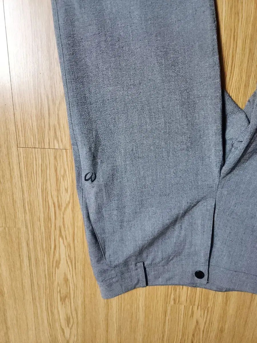 マスターバニーエディション ゴルフパンツ