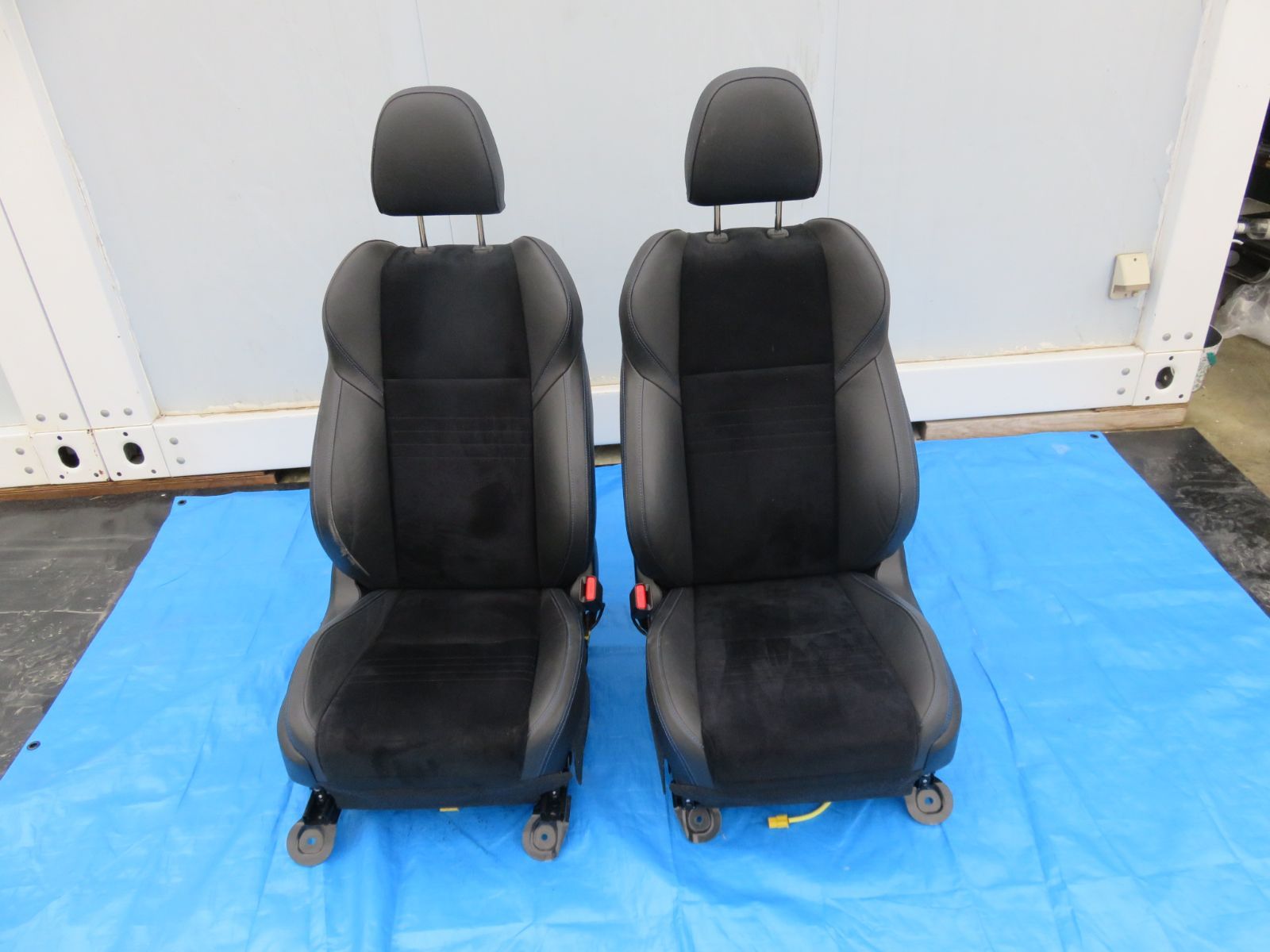 SFC2732 スバル VM4 VMG レヴォーグ 純正 ハーフレザー フロントシート 左右セット 運転席 助手席