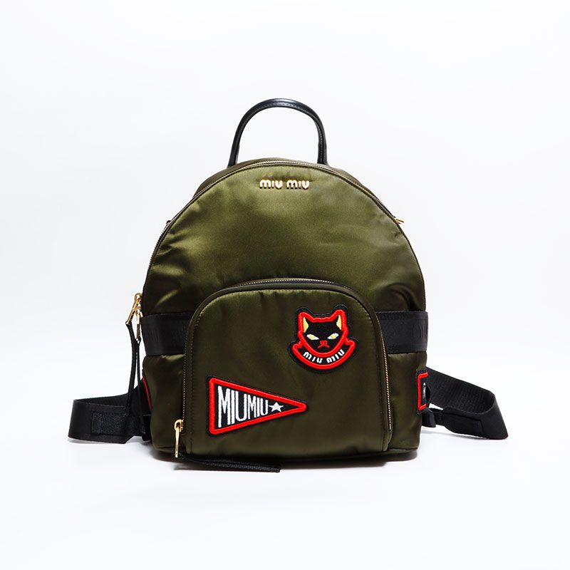 Miu Miu ミュウ ミュウ リュック・デイパック ナイロン ワッペン 猫