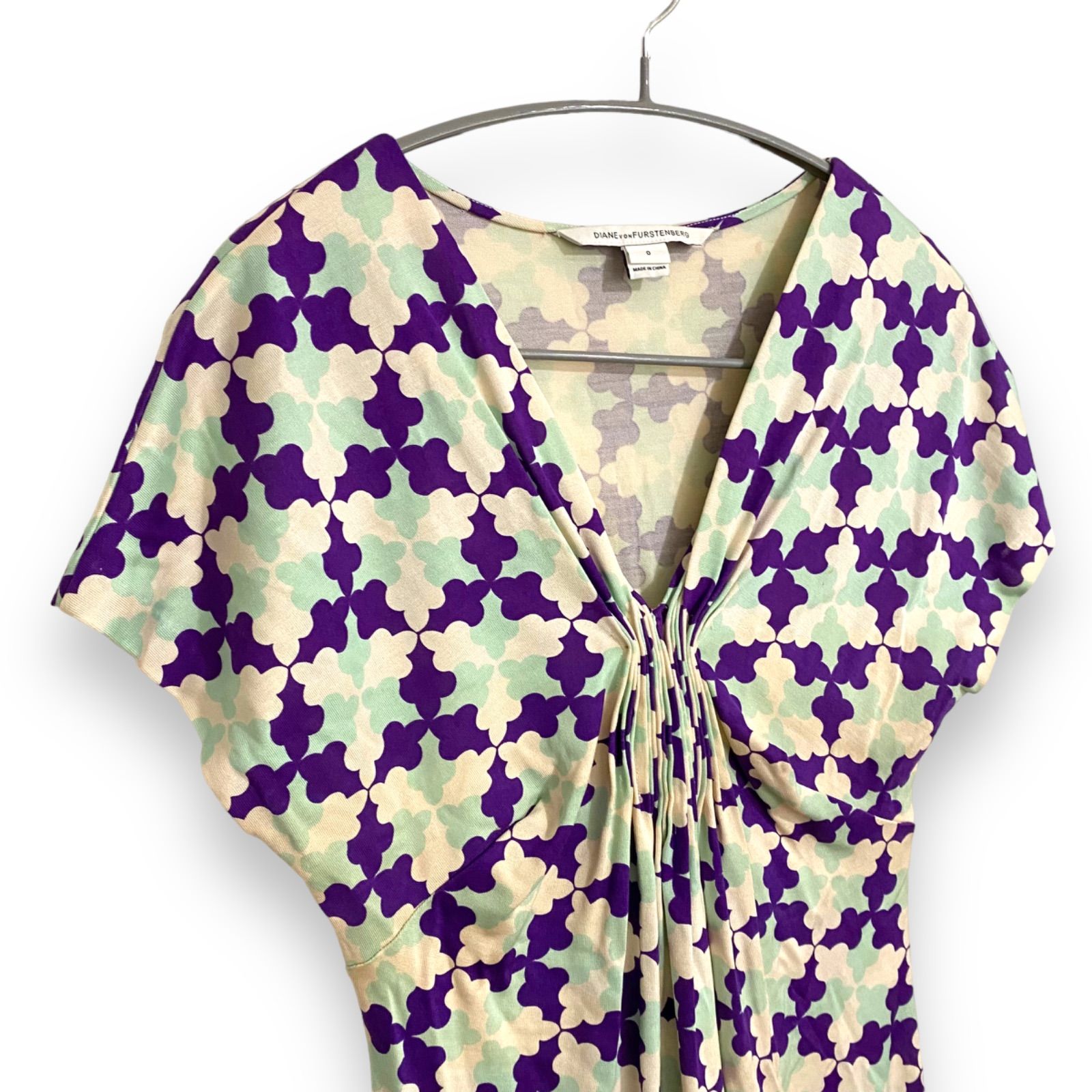 【DIANE VON FURSTENBERG】シルクツイル ミニシャツワンピース 関税込＞DVF＊フローラル Vネック カットアウト ミニドレス