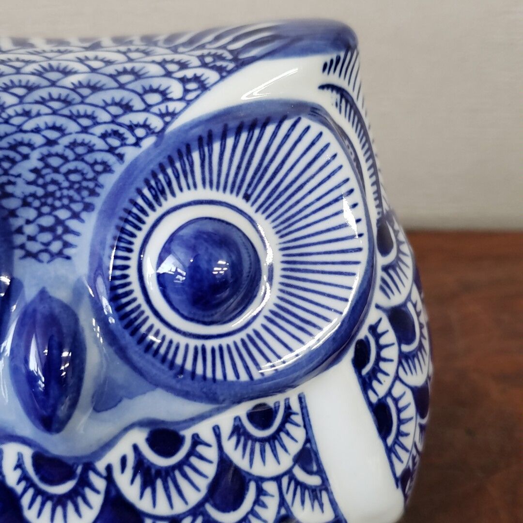 染付 フクロウ 陶器製の置物 幅13cm 高さ12cm 藍色 アンティーク
