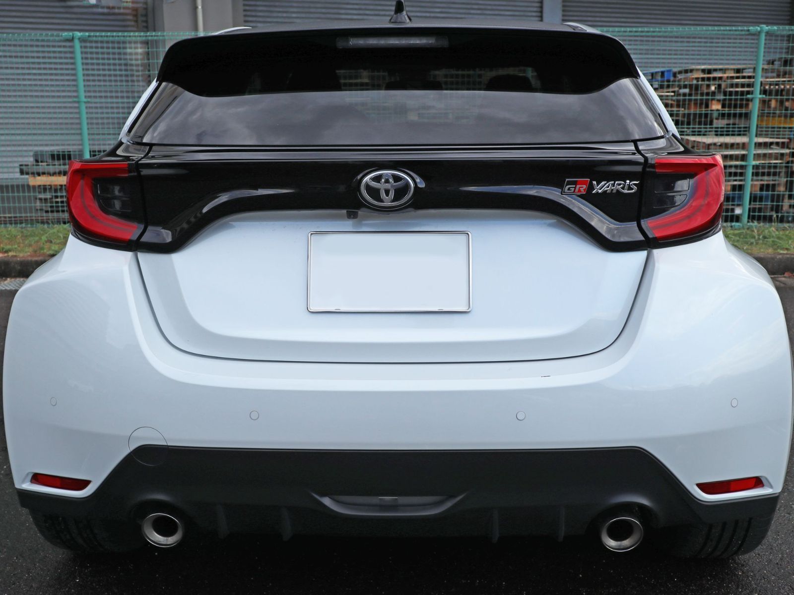 Tint+カット済み GRヤリス 前期 テールランプ スモークフィルム(Type2：LEDテール用) GXPA16/MXPA12 yaris mxpa12 gxpa16 gr
