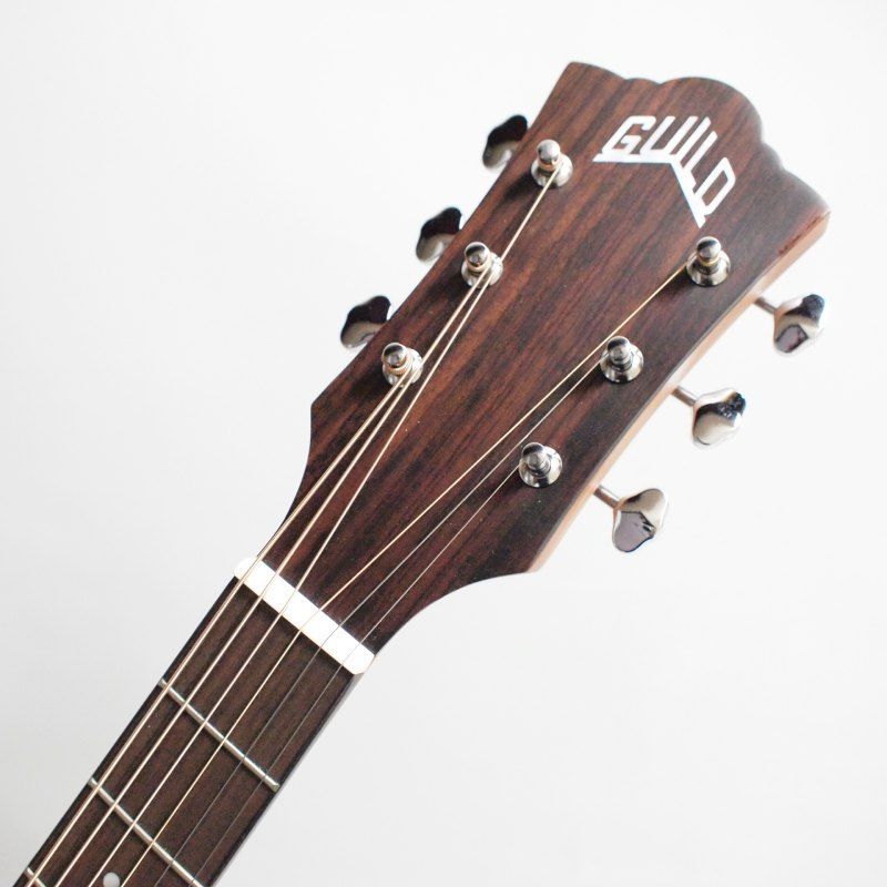 【最終価格】GUILD OM-240CE エレアコ e95c2737c6320996053b09bce79557