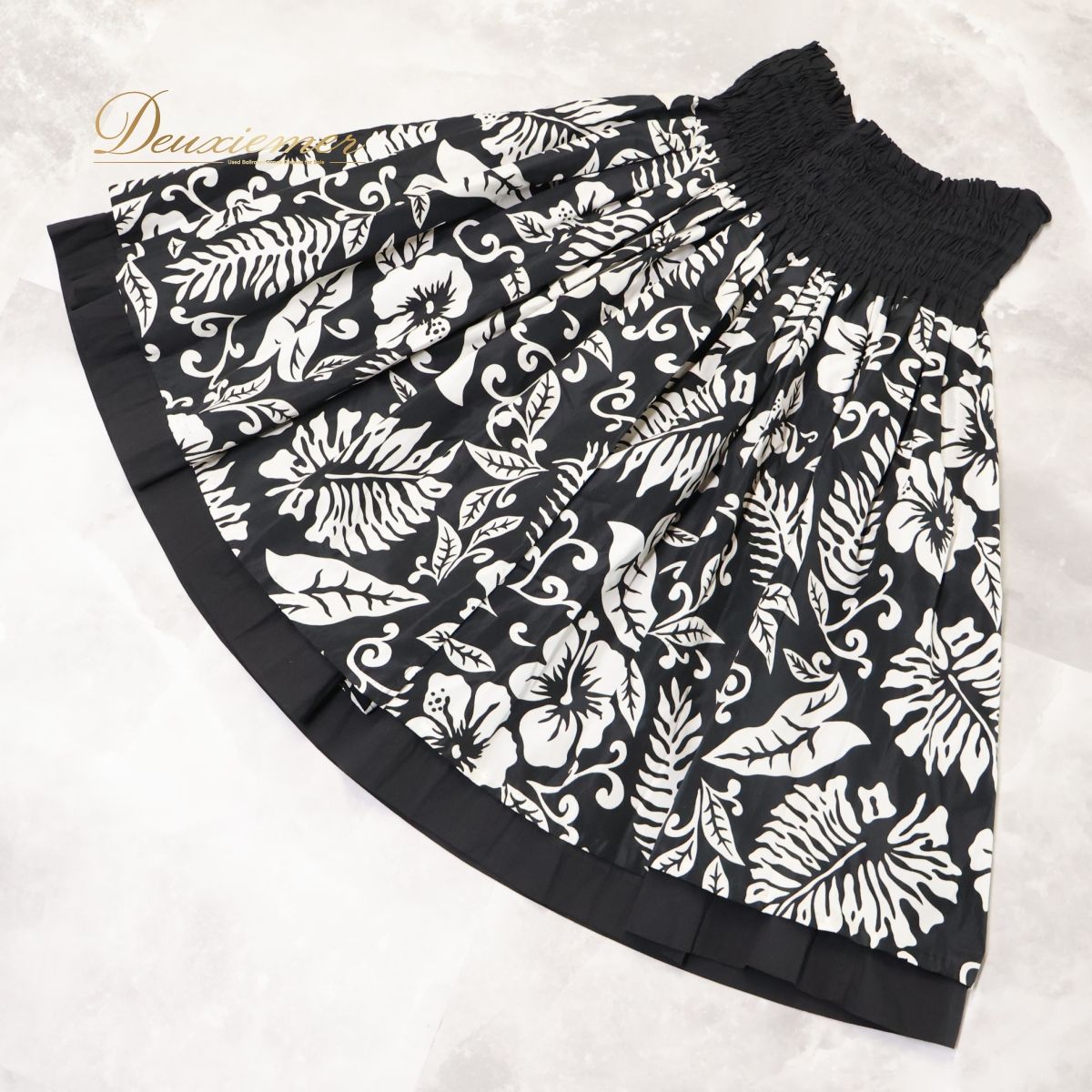 フラダンス用黒地白花柄　パウスカート フラダンス用黒地白花柄 パウスカート