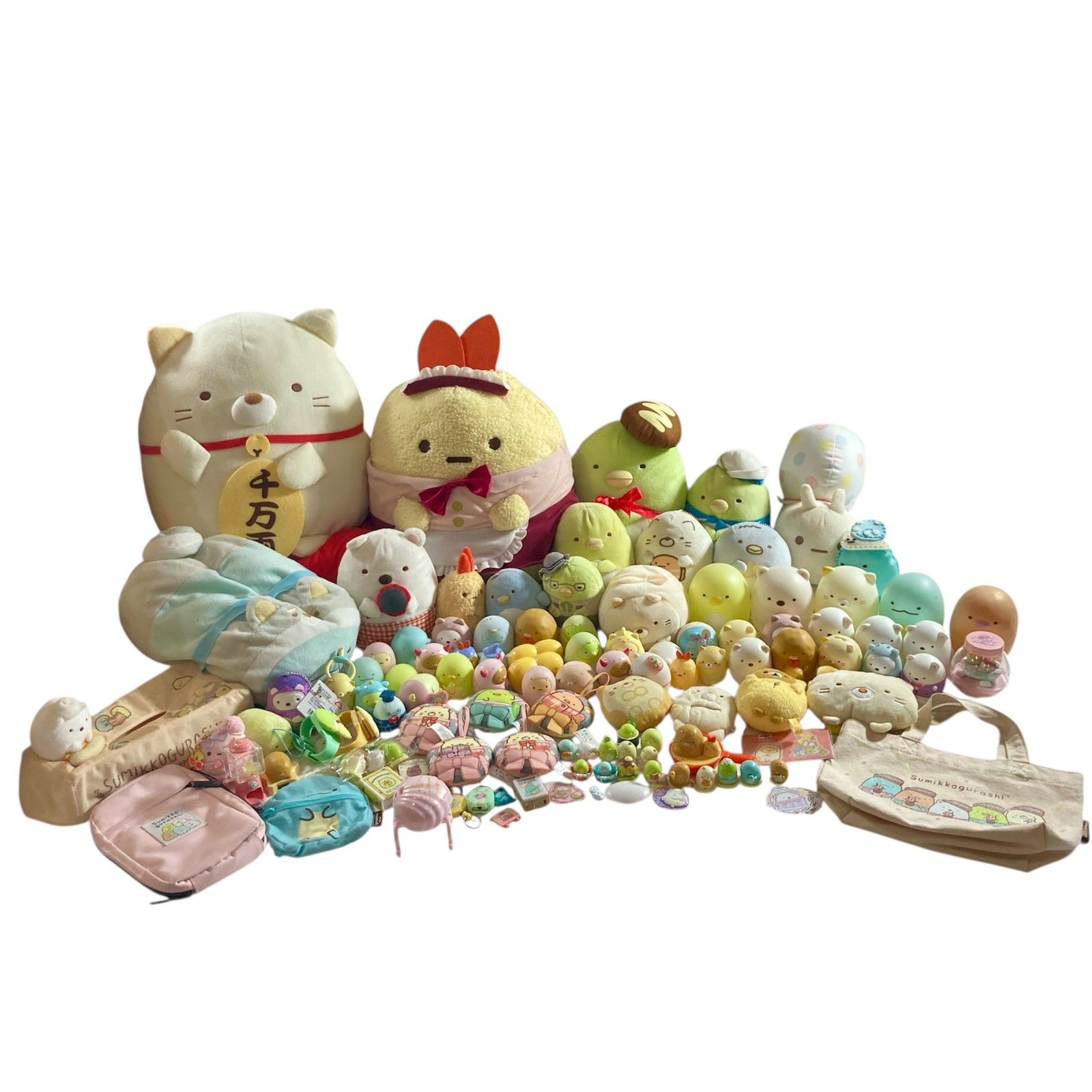 すみっコぐらし グッズ 90点以上 まとめ商品 ぬいぐるみ てのりぬいぐるみ アイテム キーホルダー バッグ など 4.75kg
