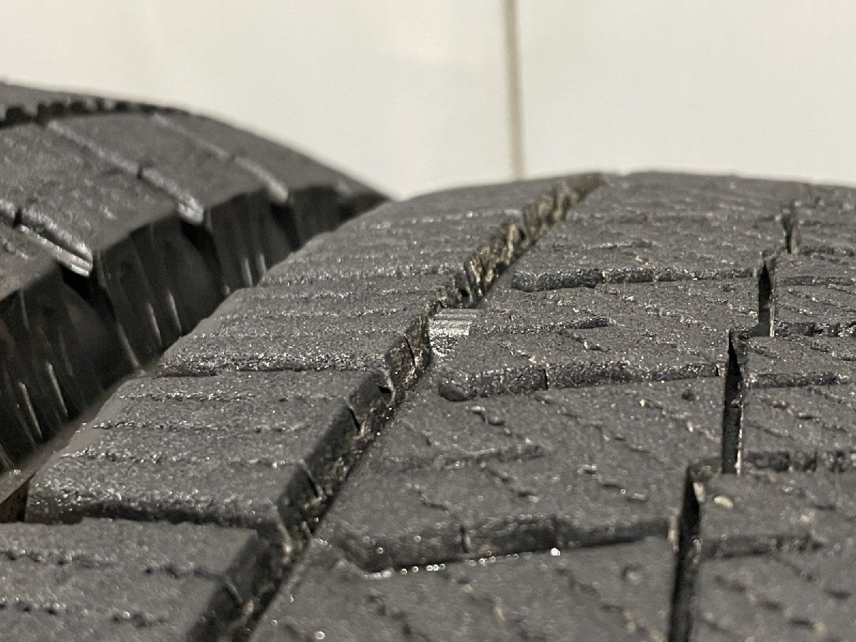 BS BRIDGESTONE BLIZZAK VRX2 185/65R15 15インチ スタッドレス 4本 22年製 イスト アクア ティーダ ノート デミオ フリード等　(KTI033)