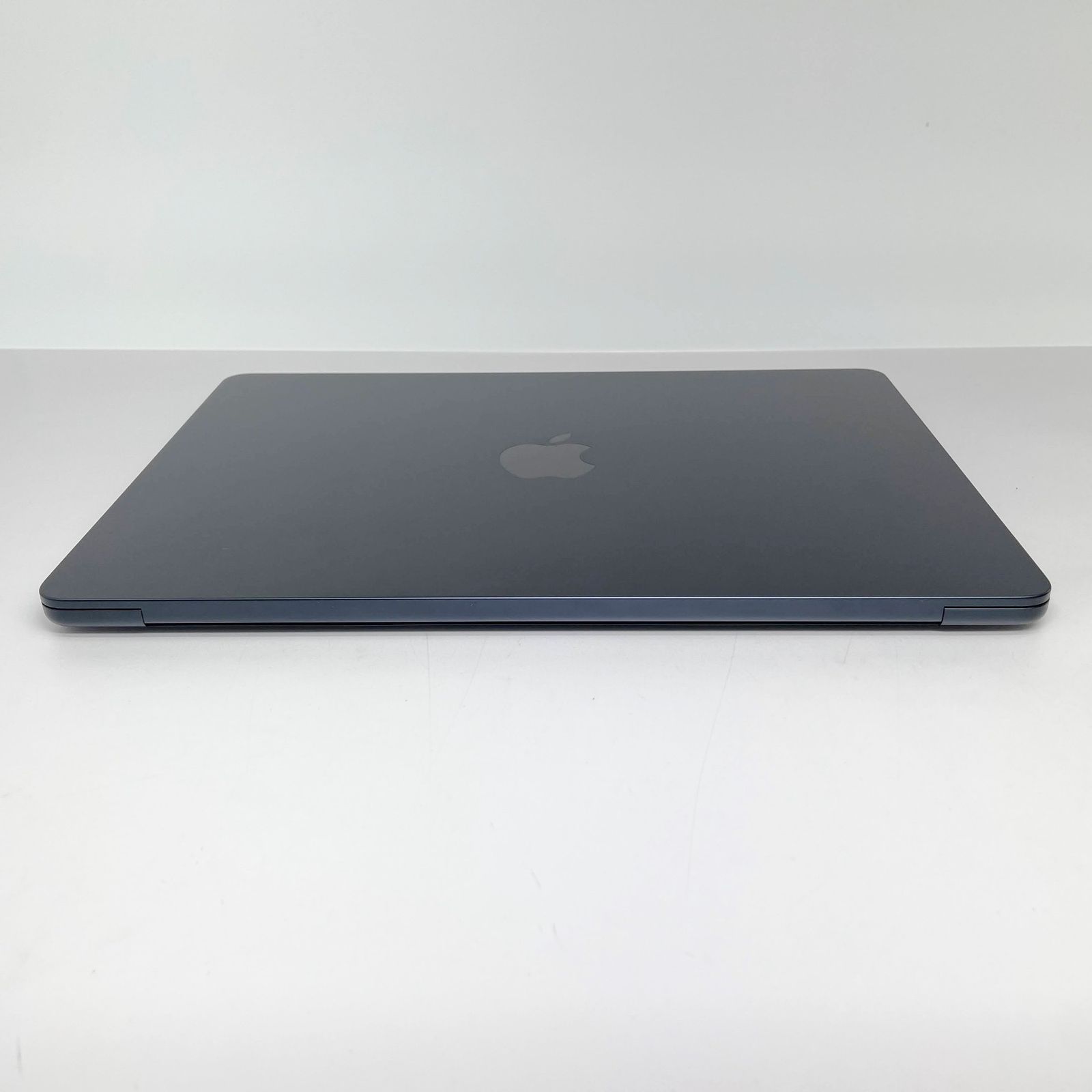 美品 Apple MacBook Air M2 2022 MLY33J/A 8GB SSD 256GB