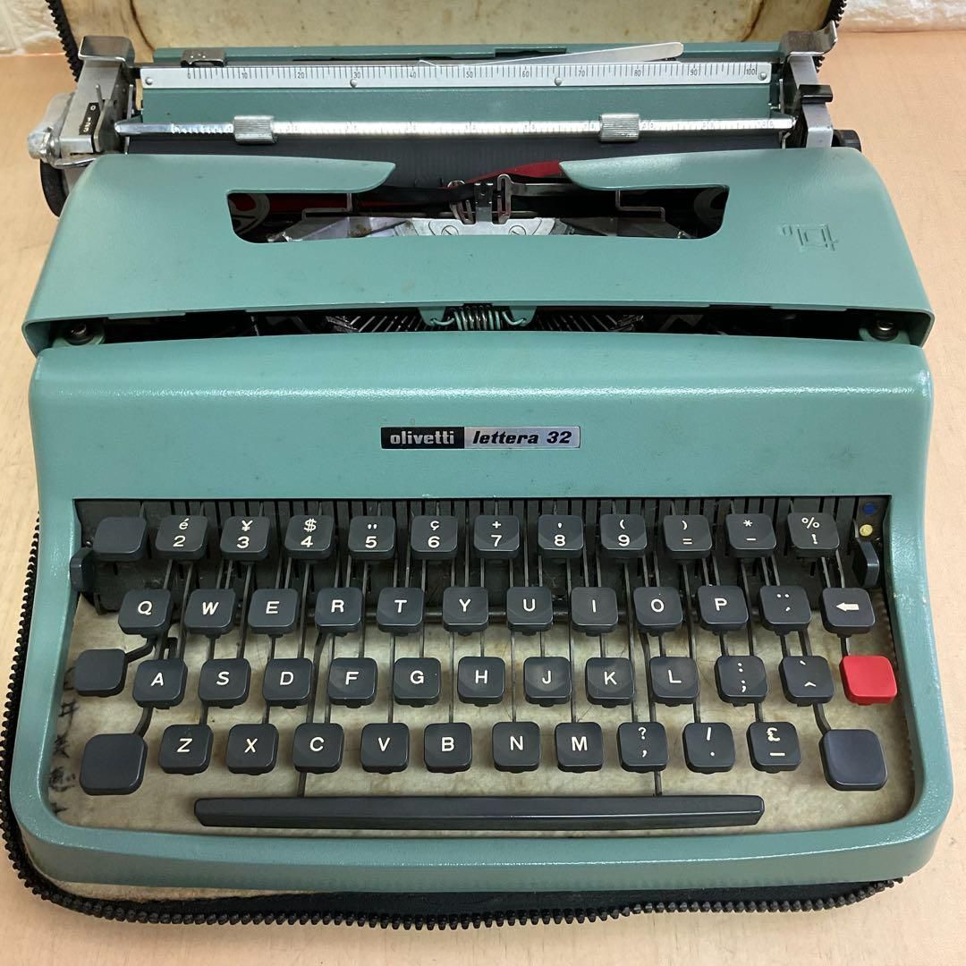 リサイクルcocoanタイプライターOlivetti Lettera32 スペイン製(0211P