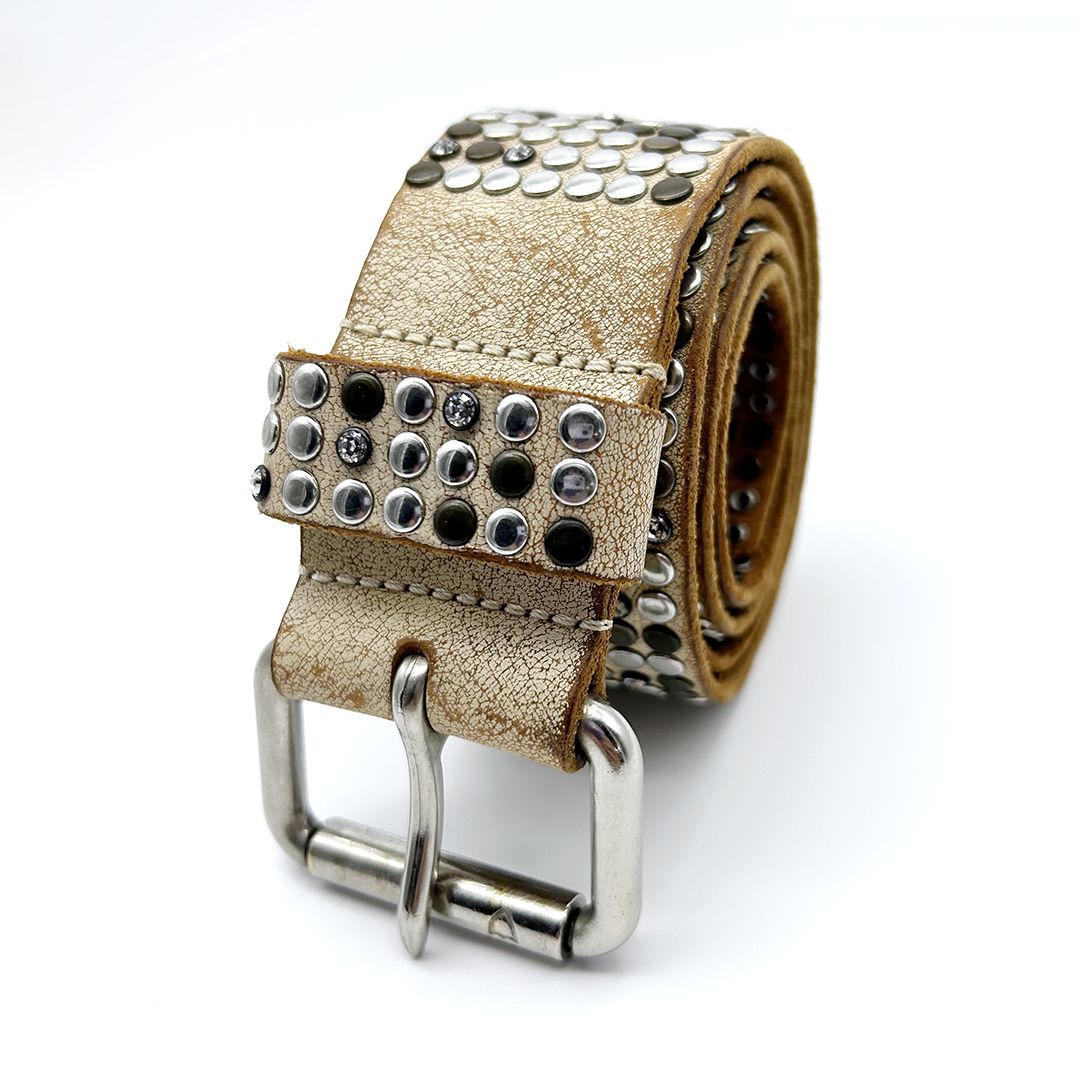 HTC EURO レザーベルト ミリオンスタッズ ベージュ7連