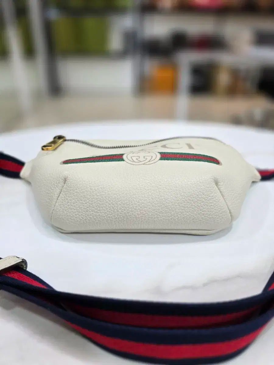 GUCCI グッチ