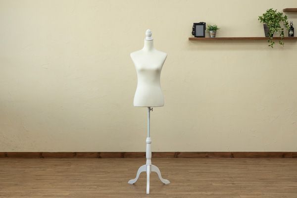 SALE中！　洋裁用トルソーマネキン　アイボリー 洋裁用トルソー・マネキン - メルカリ